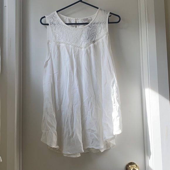 Simons NWT white tank top blouse